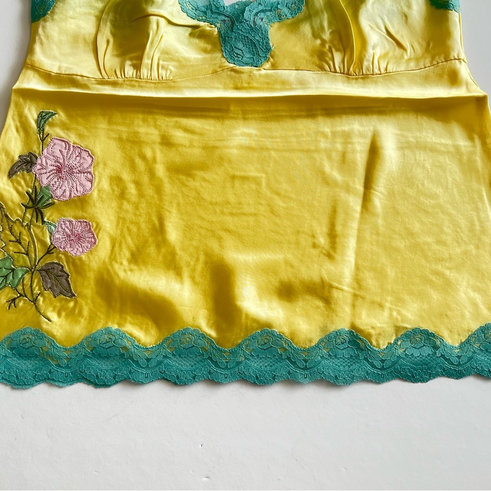 Gold Hawk Yellow Silk Top - Picture 8 of 12